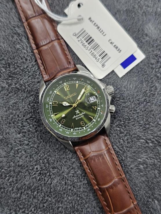 11 Seiko Prospex Alpinist Automatic Green Dial Leather Strap Watch SPB121J1 - Image 1