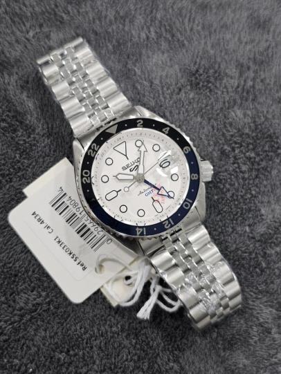 14 Seiko 5 Sports GMT Automatic White Dial Watch SSK033K1 - Image 1